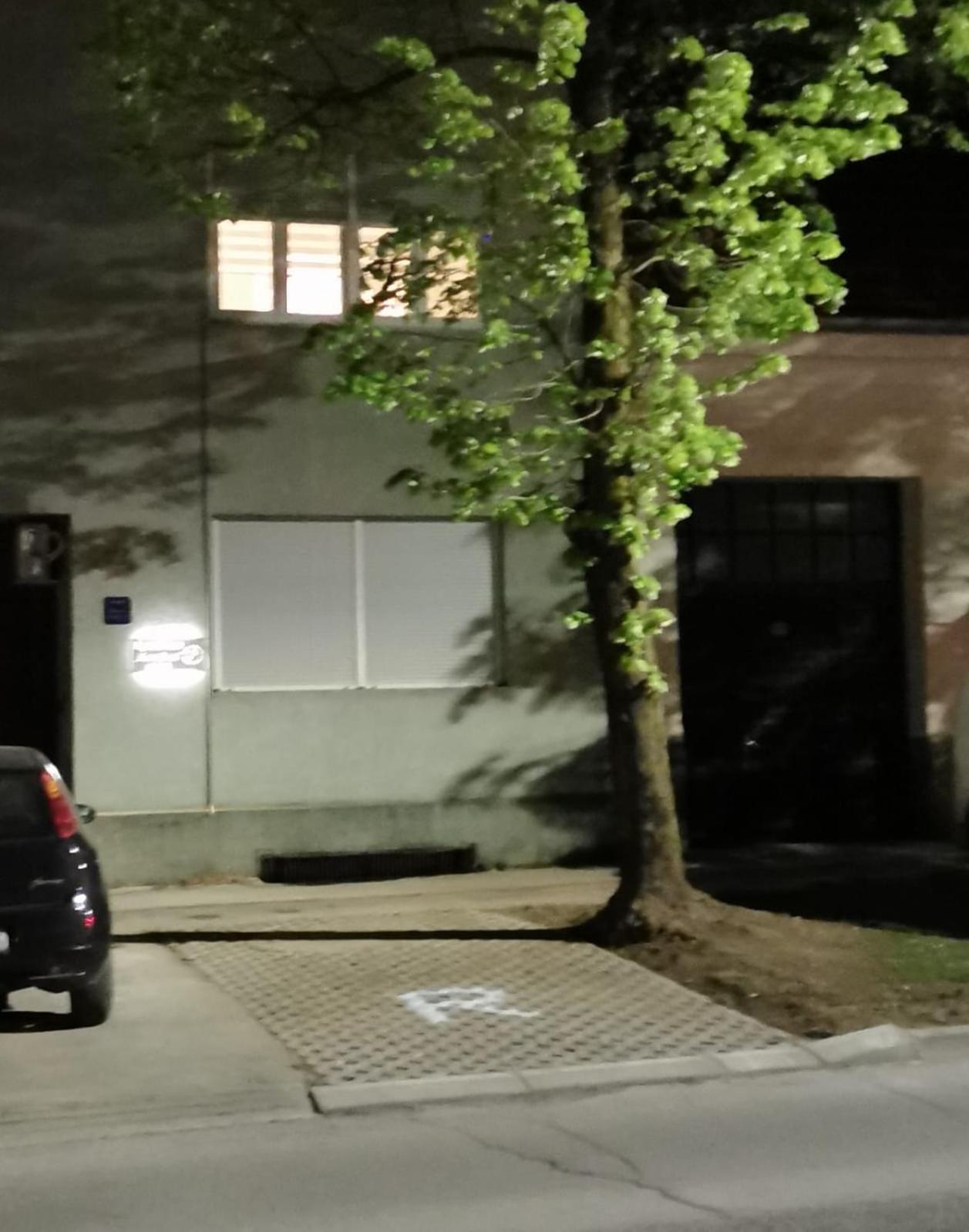 Apartman „Karolina” Nova Gradiska Exterior foto
